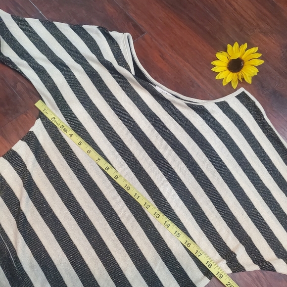 CACHE METALLIC ASYMMETRICAL TOP - Picture 10 of 11